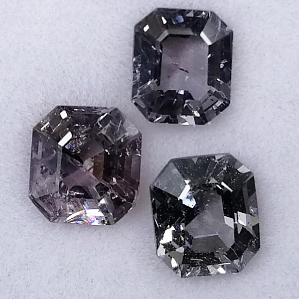 3 Espinelas Grises 2,61 ct