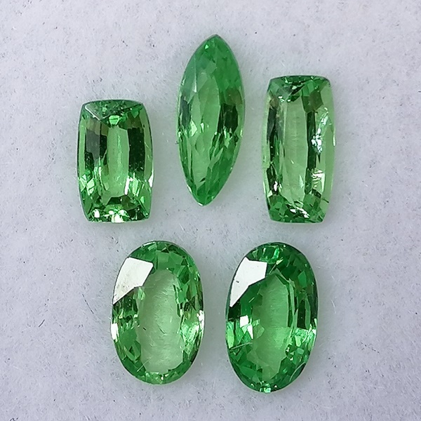 5 Tsavoritas 1,99 ct Verde