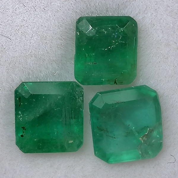 3 Esmeraldas 2,86 ct Verdes - Imagen 4