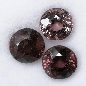 3 Granates 3,10 ct Verdes
