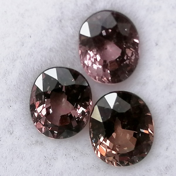 3 Granates Cambio de Color 2,93 ct