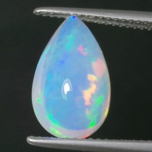 Ópalo Noble 3,64ct Juego de Colores