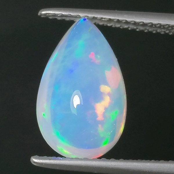 Ópalo Noble 3,64ct Juego de Colores