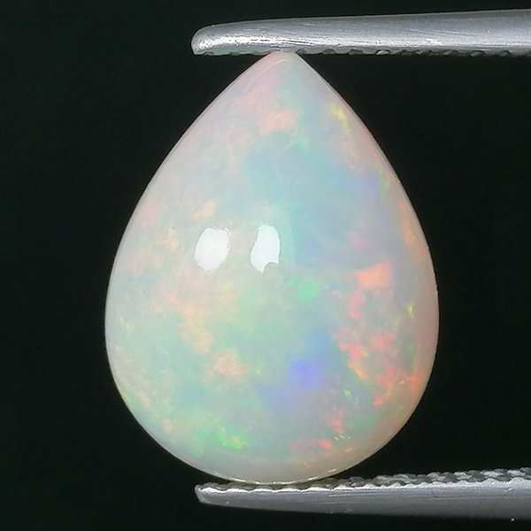Ópalo Noble 4,58ct Juego de Colores