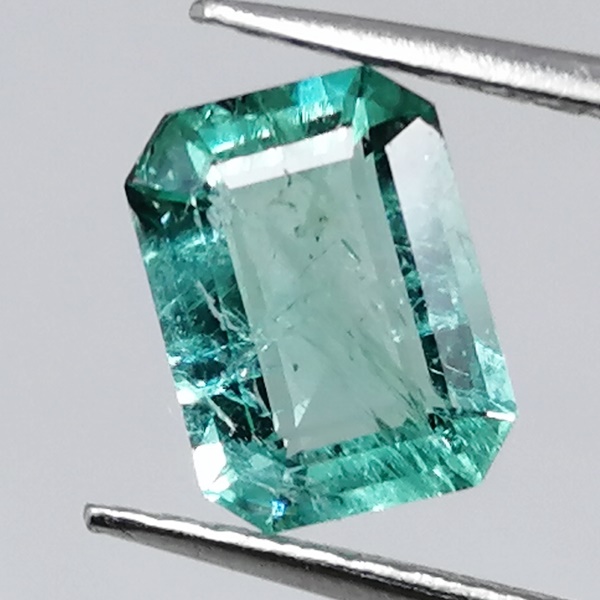 Esmeralda Zambia 0,88ct Verde Azulado
