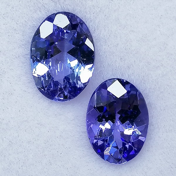 2 Tanzanitas 2,06 ct