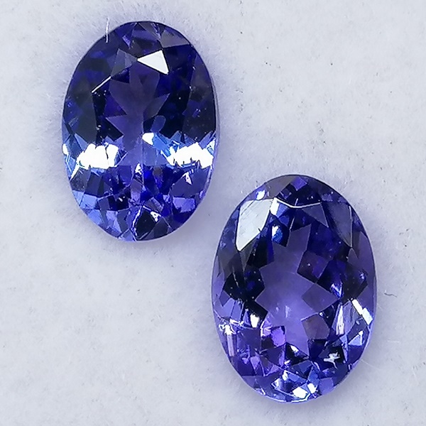 2 Tanzanitas 2,05 ct Violeta/Azulado - Imagen 4